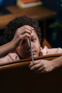 Jak prowadzić skuteczne korepetycje z angielskiego dla ucznia z ADHD