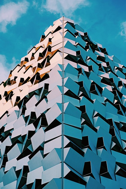 Angielski: Jak mówić o zmianie priorytetów w projekcie (frazy)