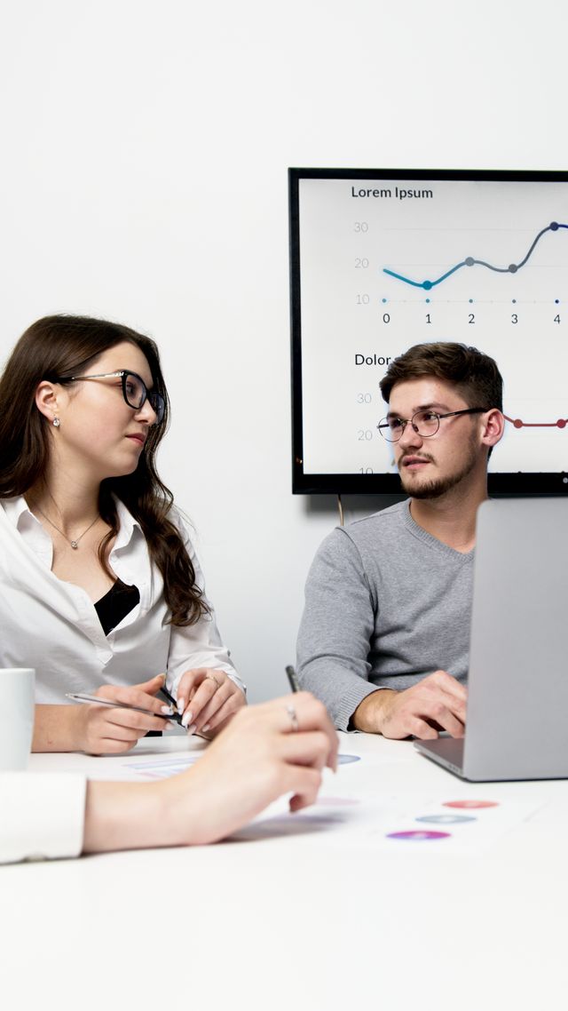Kurs angielskiego dla firm – jak wybrać właściwy program