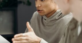 Angielski w Lublinie – jak przełamać barierę mówienia