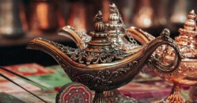 Arabski: Podstawowe pytania o cenę, czas, miejsce (A1)