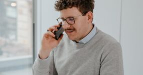 Angielski: 30 „softeners” do uprzejmej komunikacji