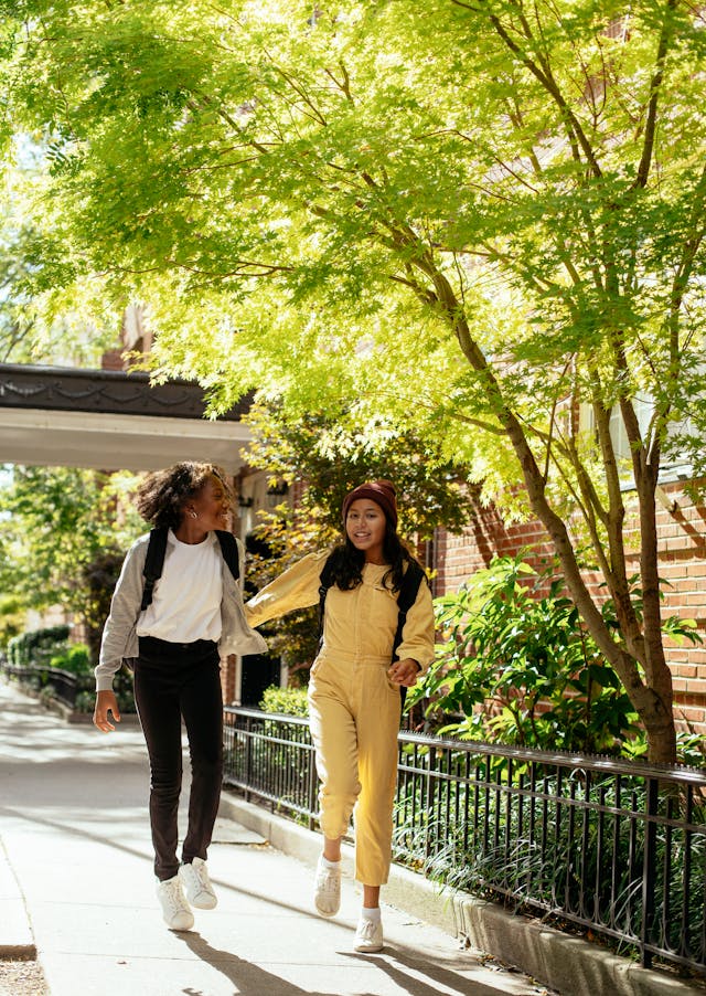 Praktyczne wyrażenia do rozmów towarzyskich po hiszpańsku