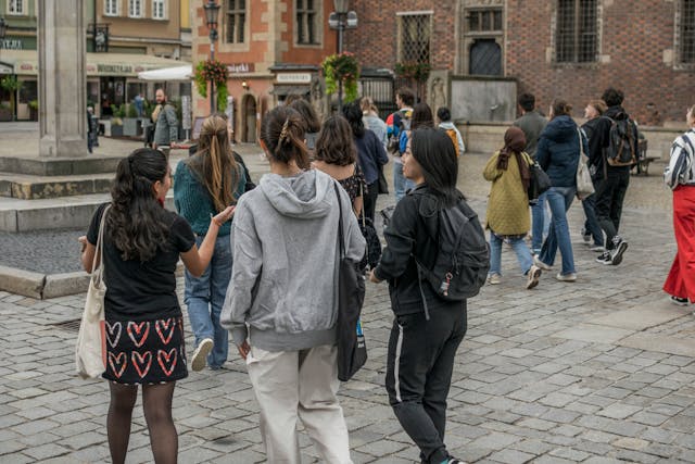 Niemiecki: 40 zwrotów dla turysty (A1–A2)