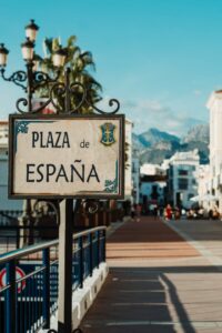 Hiszpański: 30 zwrotów do rozmów telefonicznych (A2)