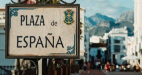 Hiszpański: 30 zwrotów do rozmów telefonicznych (A2)