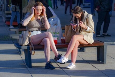 Angielski: Najczęstsze pułapki gramatyczne Polaków w mowie